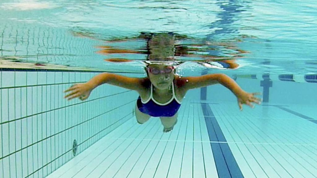 子供の平泳ぎ ストロークの教え方 泳ぎ方 Swimming Jp